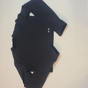 #755  Under Armour Crop Long Sleeve.